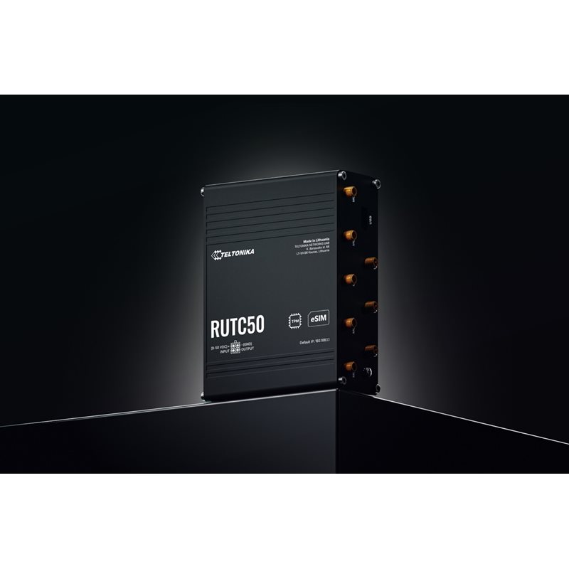 Teltonika RUTC50, 5G ja Dual Band Wi‑Fi 6 -teollisuusreititin, musta