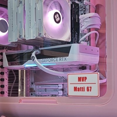 Jimm's Personoitu 3D-pelitägi, RedStrike